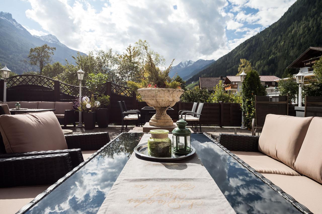 Cappella Natura Vitalis Hotel ノイシュティフト・イム・シュトゥーバイタール エクステリア 写真