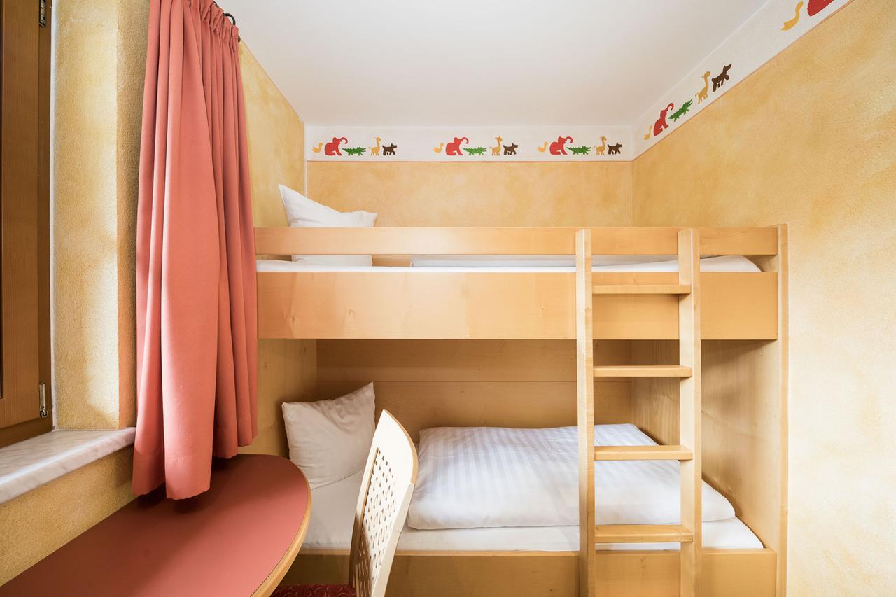 Cappella Natura Vitalis Hotel ノイシュティフト・イム・シュトゥーバイタール エクステリア 写真